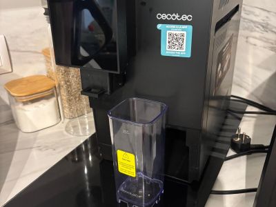 Cecotec coffee machine
