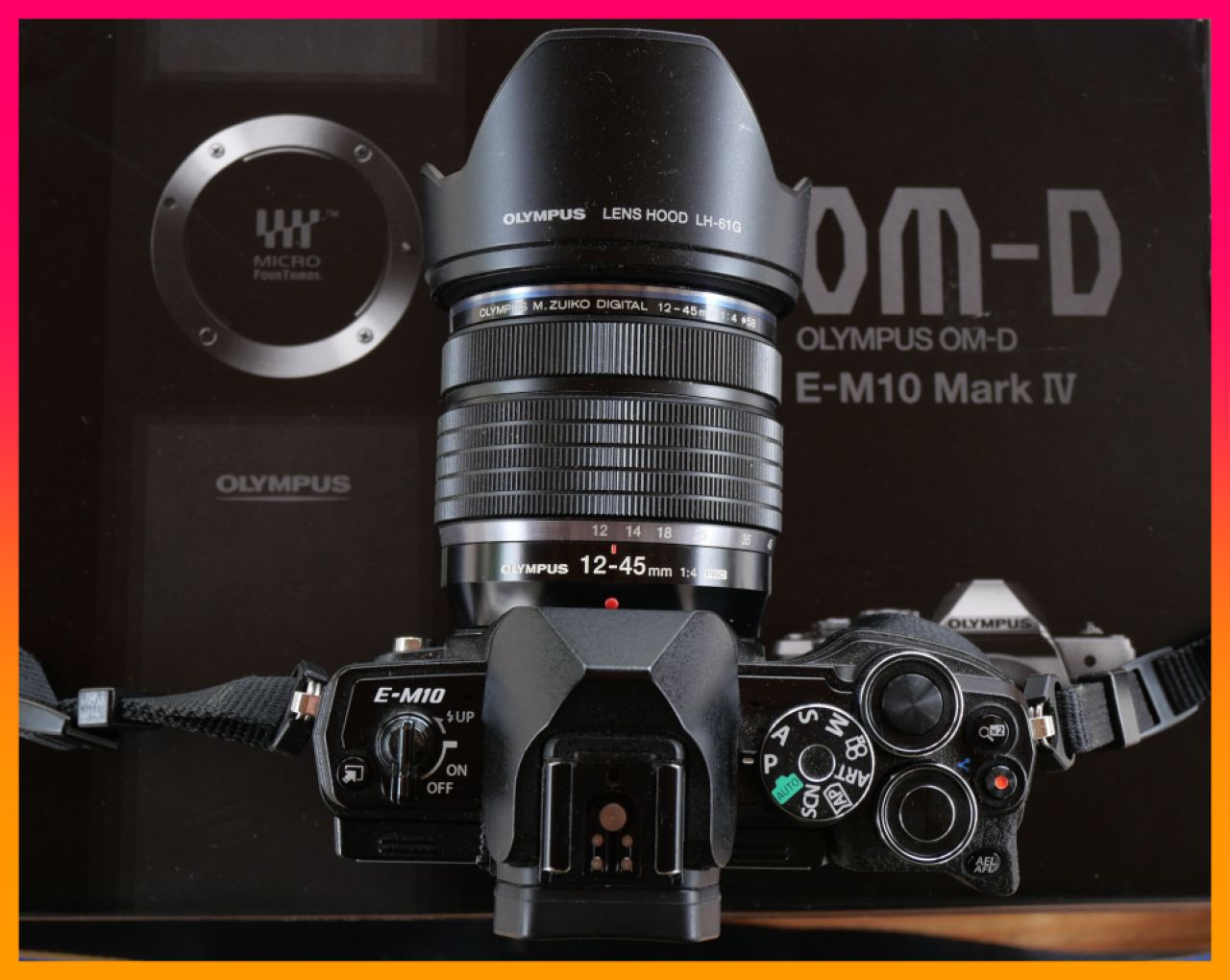 Cámara. Olympus OM-D E-M10 Mk IV con objetivo Olympus 12-45 f4 Pro