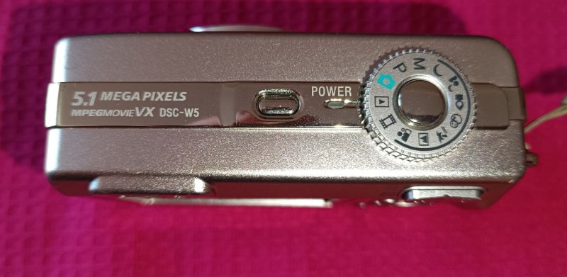 Kamera Sony DSC-W5 in silber inkl. Zubehörpaket