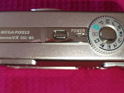 Kamera Sony DSC-W5 in silber inkl. Zubehörpaket