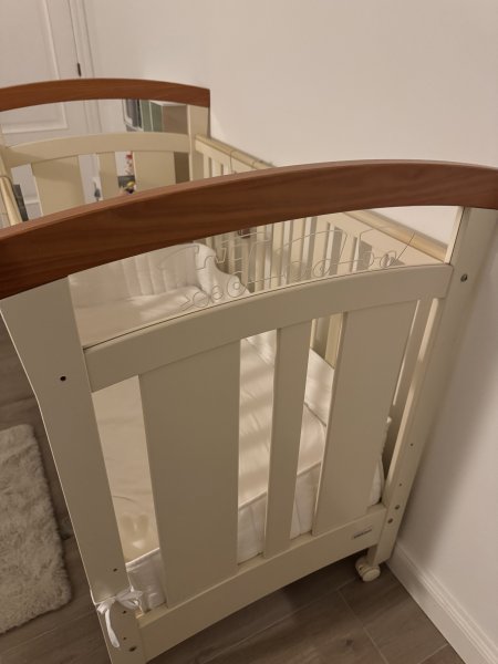 Cama infantil y cocina de juguete para regalar