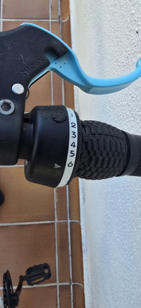 Kinderfahrrad 24" - mit Helm