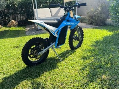 Moto de cross infantil - No es un juguete - Eléctrica