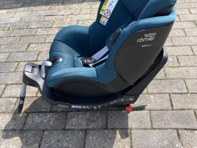 Kindersitz  Britax Römer DUALFIX i‑Size + Modular iSense Base – Premium Komplettset