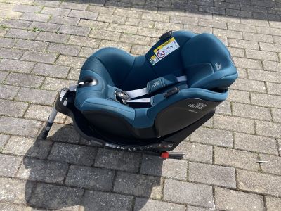 Kindersitz Britax Römer DUALFIX iSize + Modular iSense Base  Premium Komplettset