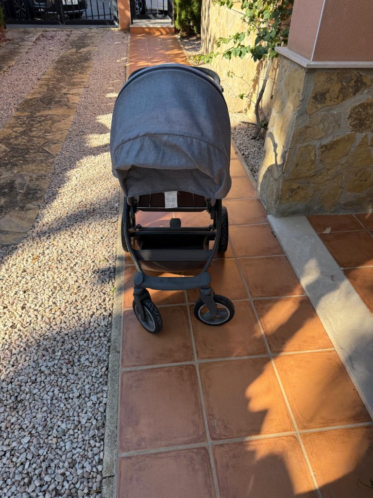 Kinderwagen abzugeben in Cala Murada
