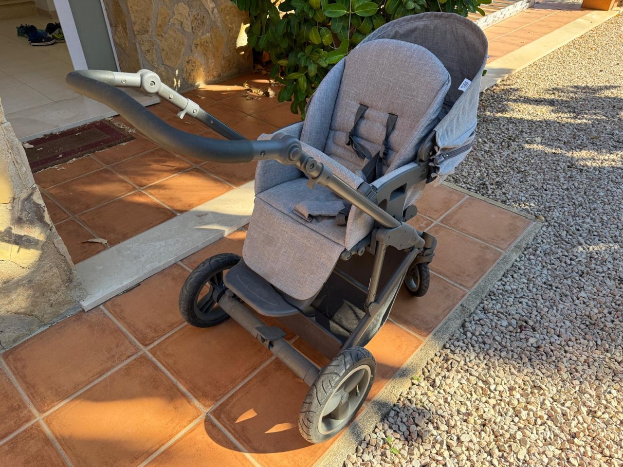Kinderwagen abzugeben in Cala Murada