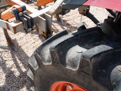 Kioti Traktor Allrad mit Schaufel und Kultivator - aus 2022 mit nur 168 Stunden
