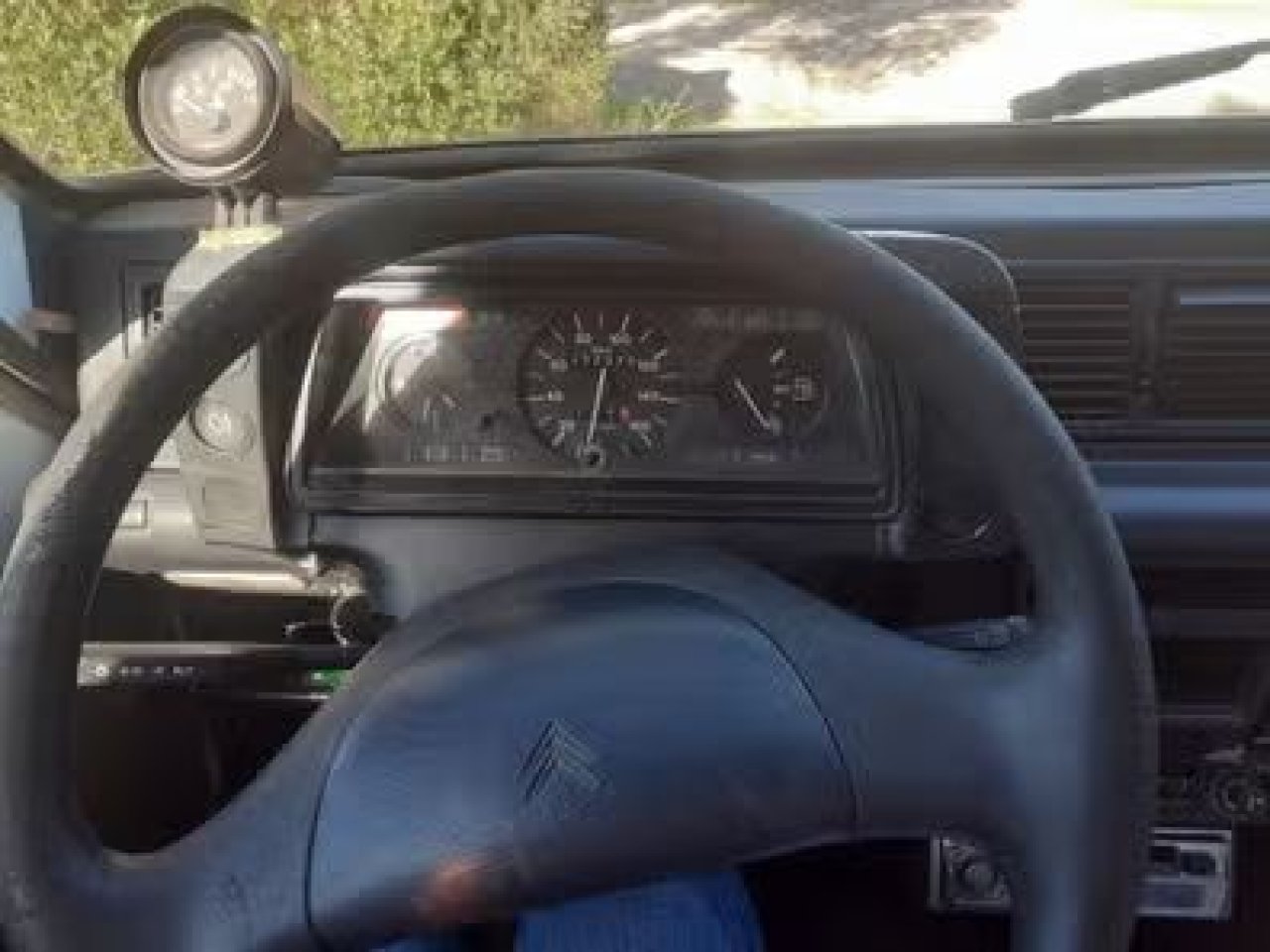 Klassischer alter Citroen C15 aus dem Jahr 2004