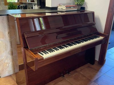 Klavier der mallorquinischen Traditionsmarke JAVER, immernoch verfügbar!!!