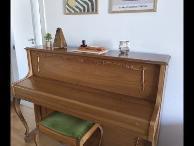 Klavier zu verkaufen