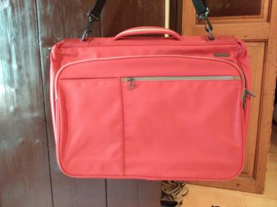 Kleider Koffer/ Tasche