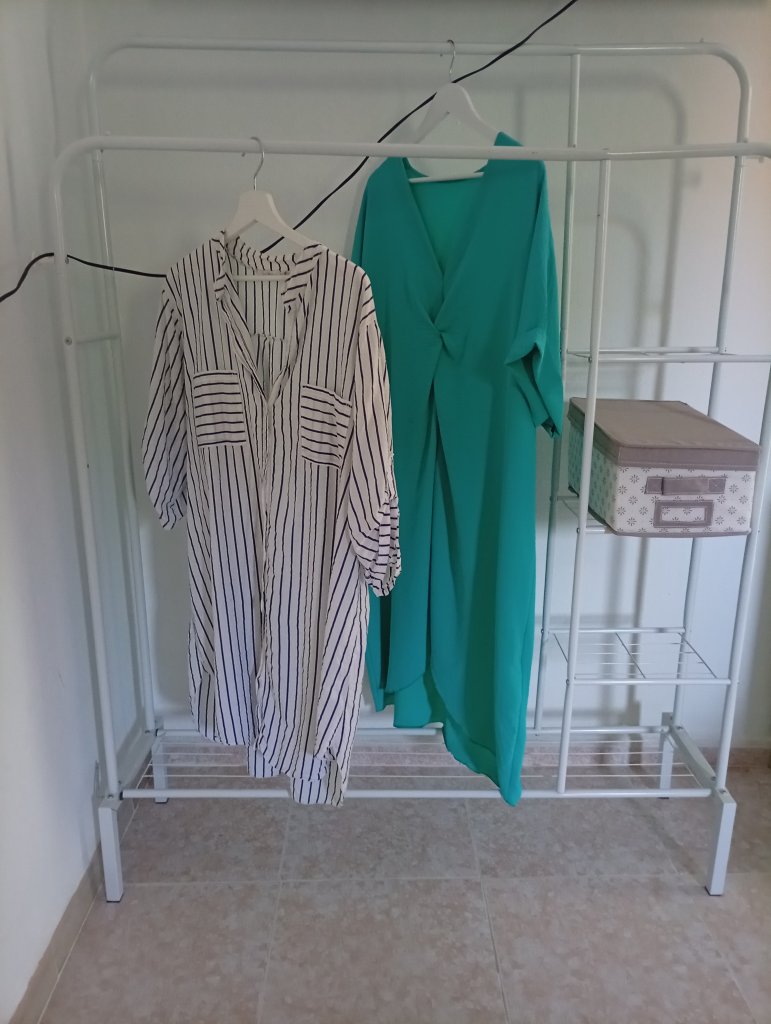 Double clothes rack