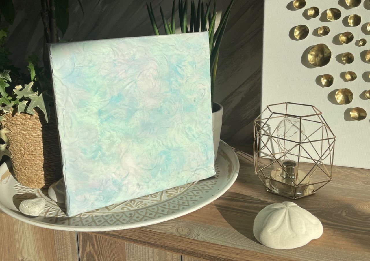 Pequeño cuadro con pastel