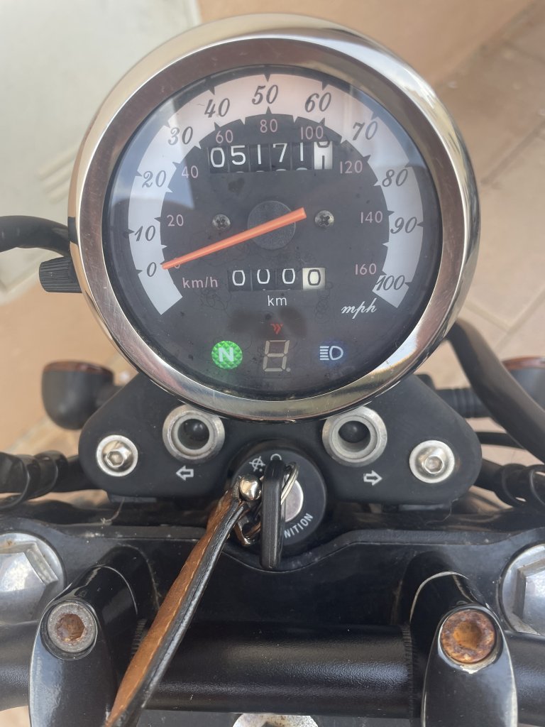 Kleinkraftrad Motorrad QINGQI LUXXON SIXTYSIX