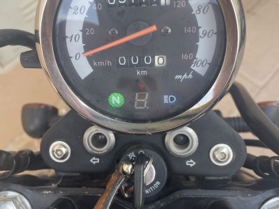 Kleinkraftrad Motorrad QINGQI LUXXON SIXTYSIX