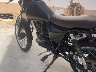 Kleinkraftrad Motorrad QINGQI LUXXON SIXTYSIX