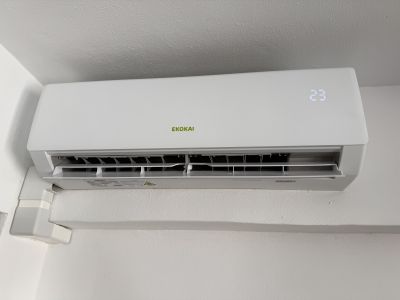 Conjunto de aire acondicionado con solo 1 año EKOKAI
