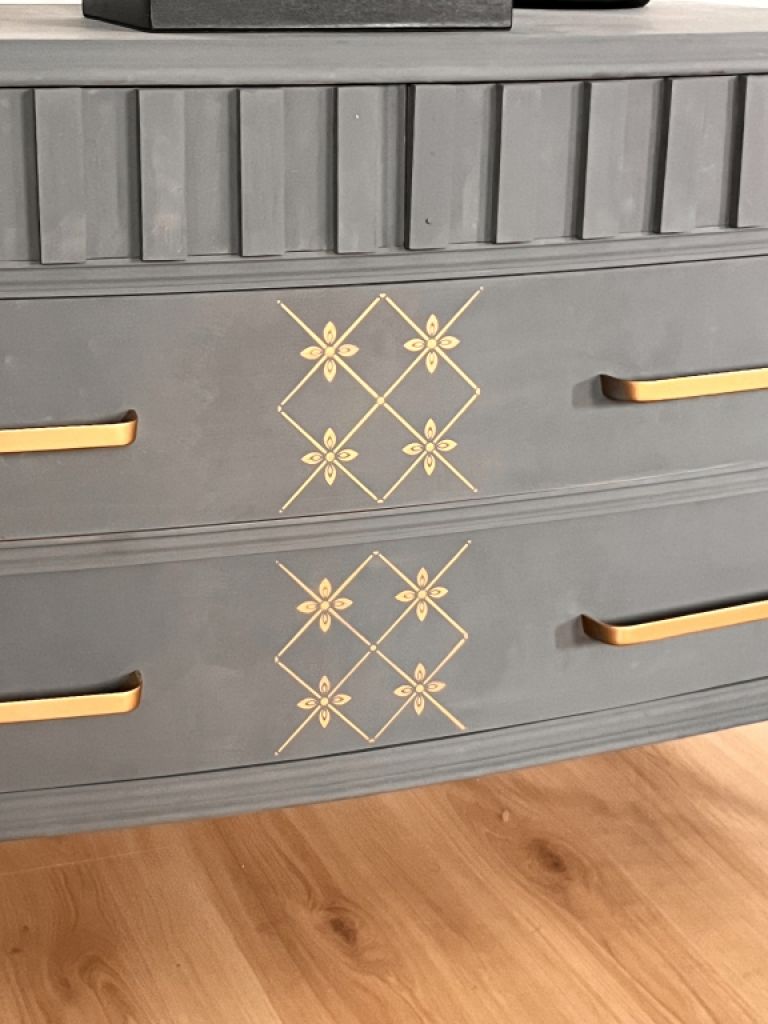 Chest of drawers - drawer cabinet antique refurbished