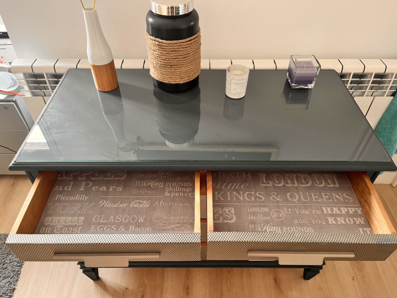 Cajonera - Cajonera reformada - Tapa de cristal