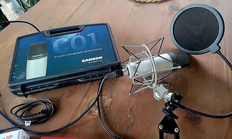 Komplettes Recording- und Podcast-Set – Focusrite Scarlett Solo + Samson C01