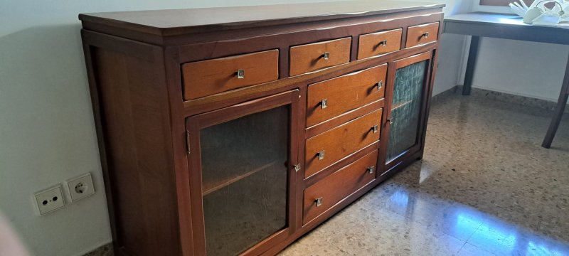Komplettes Wohn- und Esszimmer