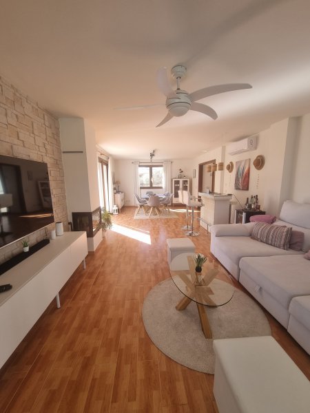 Comfortable villa with pool and ETV rental license