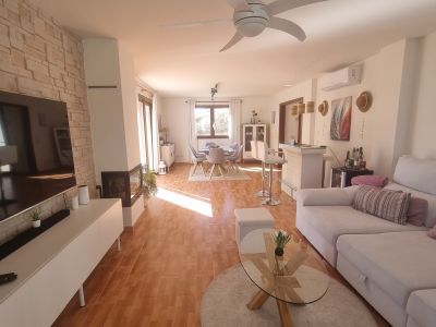 Comfortable villa with pool and ETV rental license