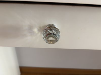 Konsolentisch mit Glasplatte, Spiegel (optional) + Sitzhocker/Pouf (optional)