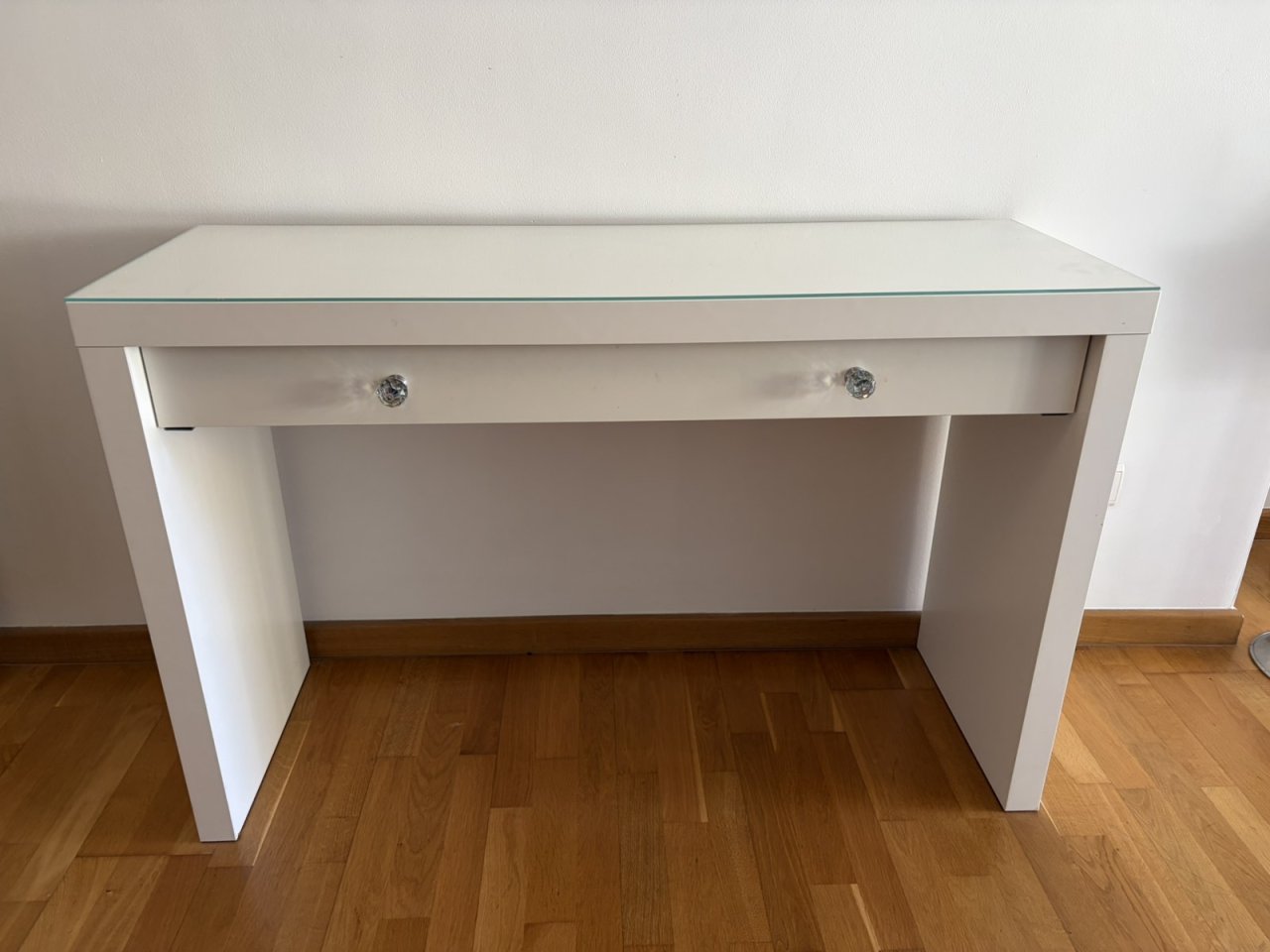 Konsolentisch mit Glasplatte, Spiegel (optional) + Sitzhocker/Pouf (optional)