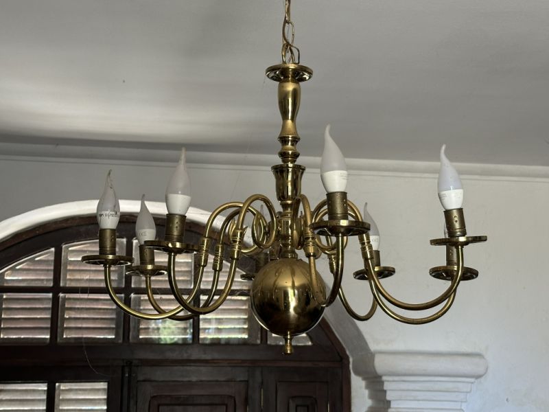 8-light chandelier
