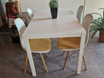 Kitchen table and four chairs