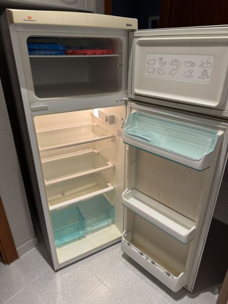 Kühlschrank mit Gefrierkombi