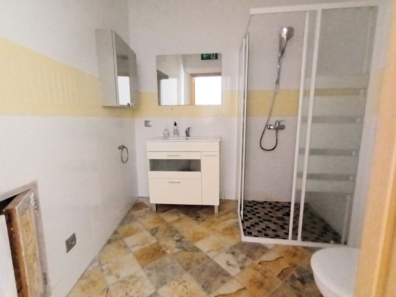 Ladenlokal und private Einheit in Santanyi -- L 45