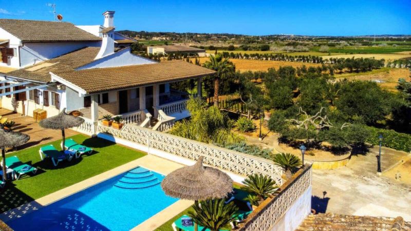 Ländliches Apartment mit Gem. Pool und vielen Terrassen bei Petra --- AP 48