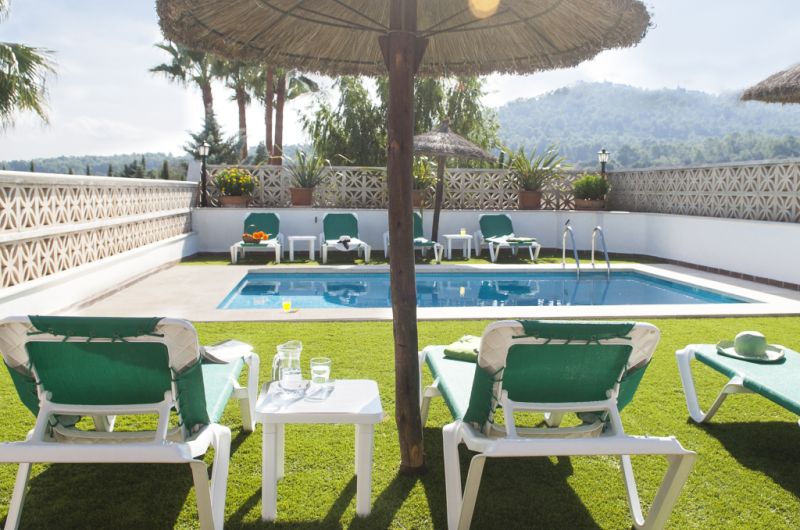 Ländliches Apartment mit Gem. Pool und vielen Terrassen bei Petra --- AP 48