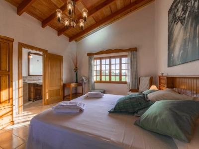 Ländliches Apartment mit Gem. Pool und vielen Terrassen bei Petra --- AP 48