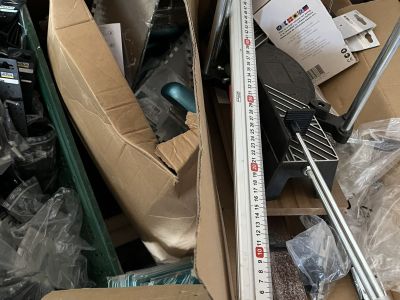 Lagerräumung in Arta, alles muss raus brauche Platz