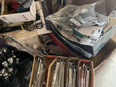 Lagerräumung in Arta, alles muss raus brauche Platz