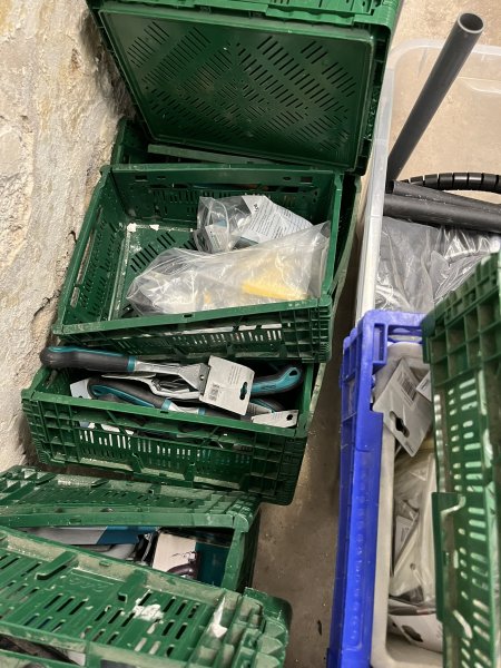 Lagerräumung in Arta, alles muss raus brauche Platz