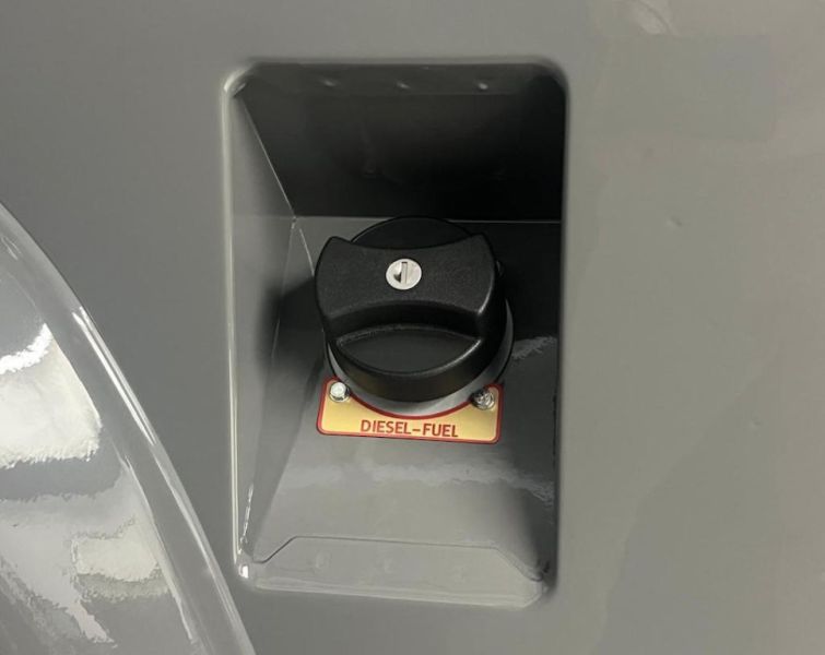 Land Rover Defender 90