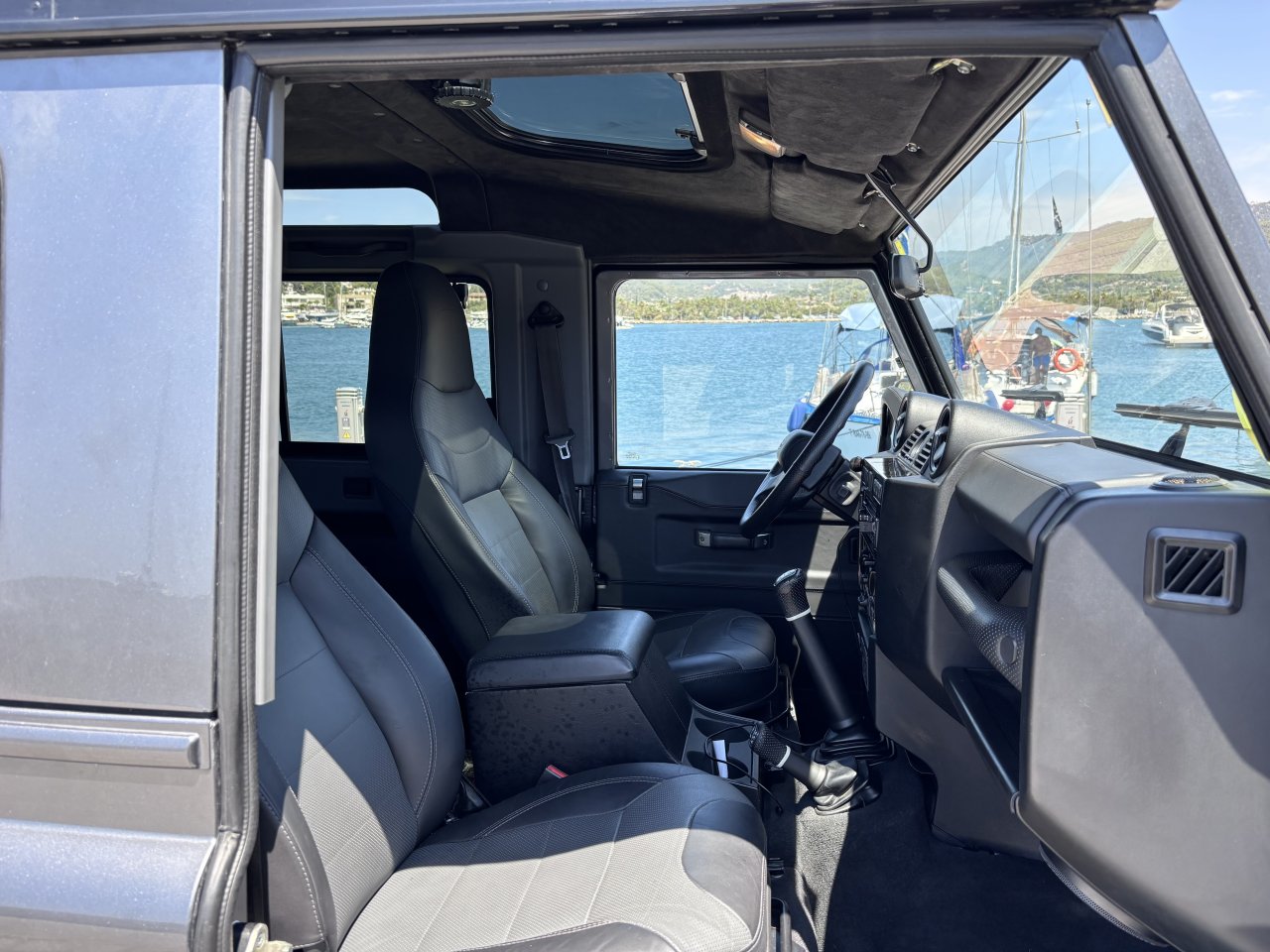 Land Rover Defender 90 Edition 60YRS Adventure TOP ! 48.000KM !