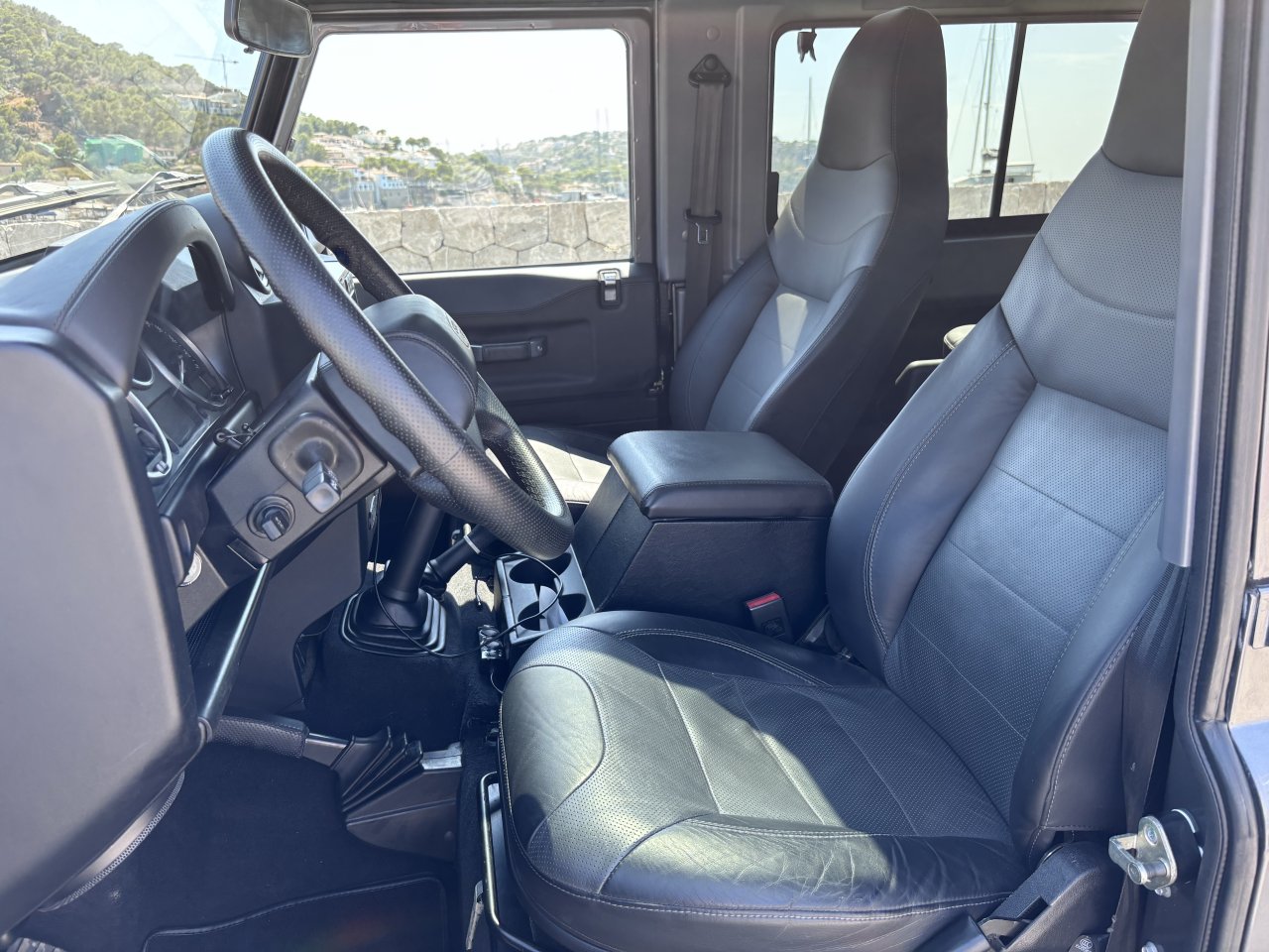 Land Rover Defender 90 Edition 60YRS Adventure TOP ! 48.000KM !