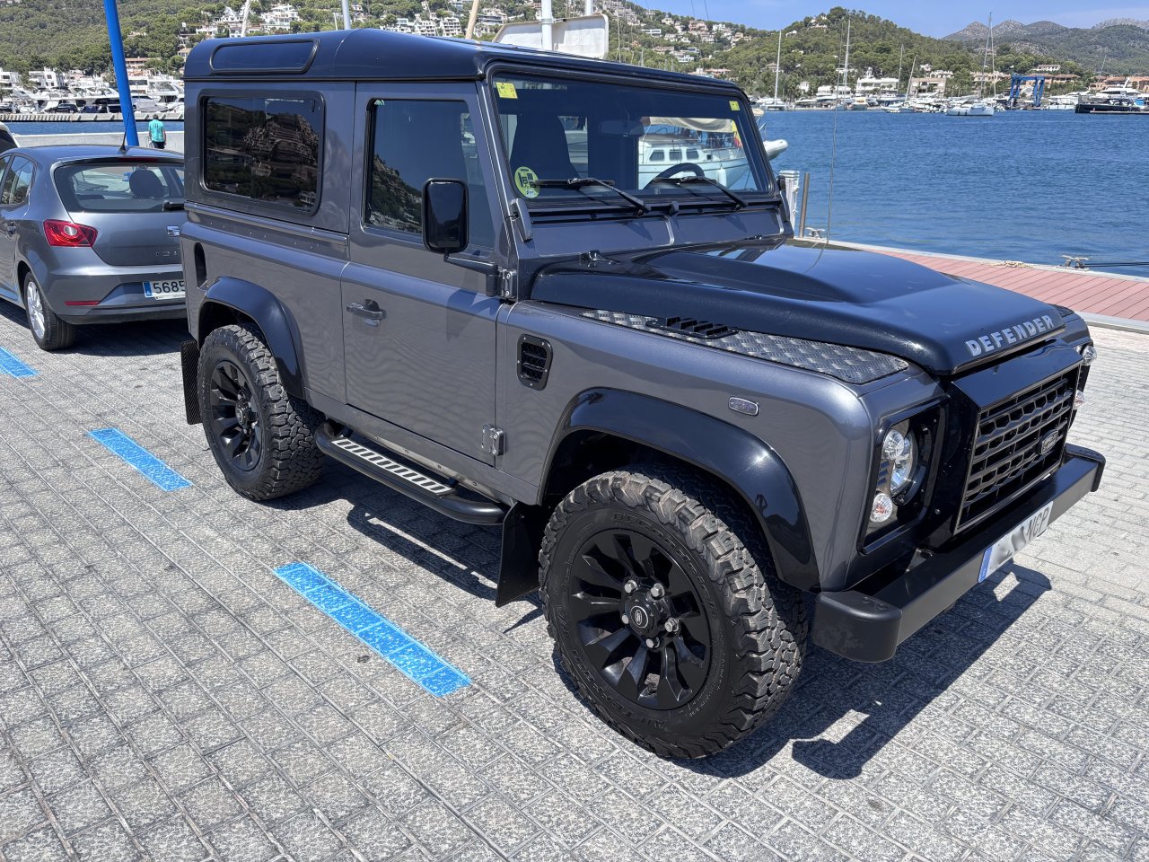 Land Rover Defender 90 Edition 60YRS Adventure TOP ! 48.000KM !