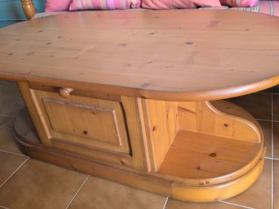 Landhaus Sitzgruppe mit Tisch mas. Holz