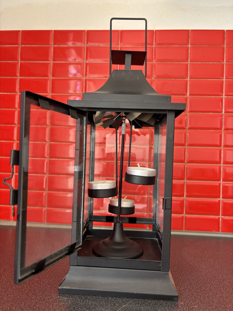 Lanterns and table lights - various
