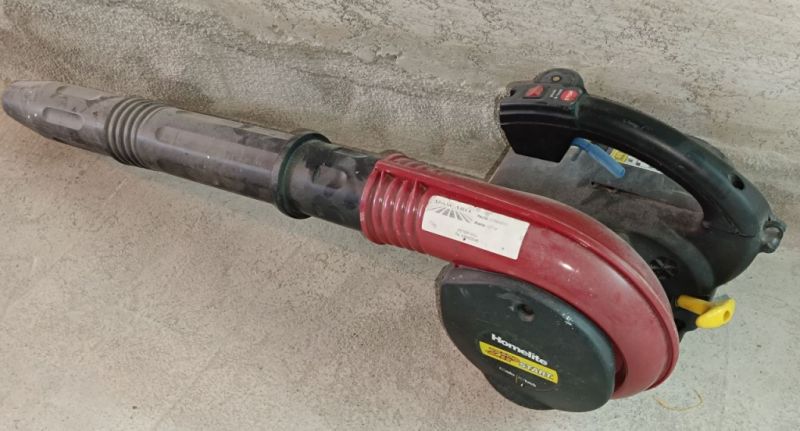 Laubbläser, Benzinmotor gemäss Fotos