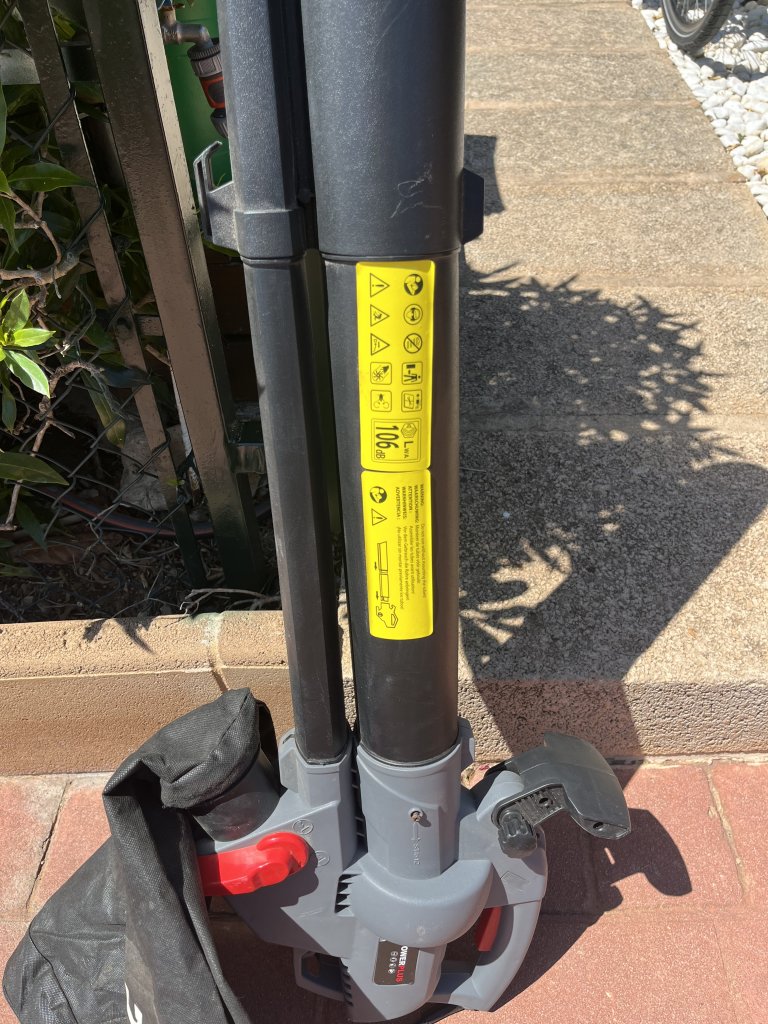 Laubsauger/ -Bläser  Power Plus POWEG9913 220 V