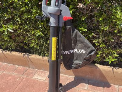 Laubsauger/ -Bläser  Power Plus POWEG9913 220 V