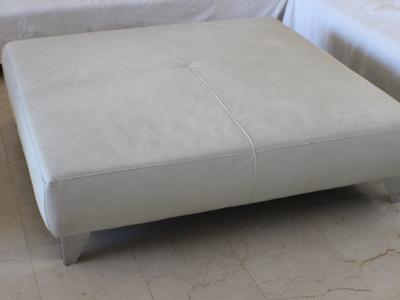 Leather stool cream-colored approx. 100 x 100 cm